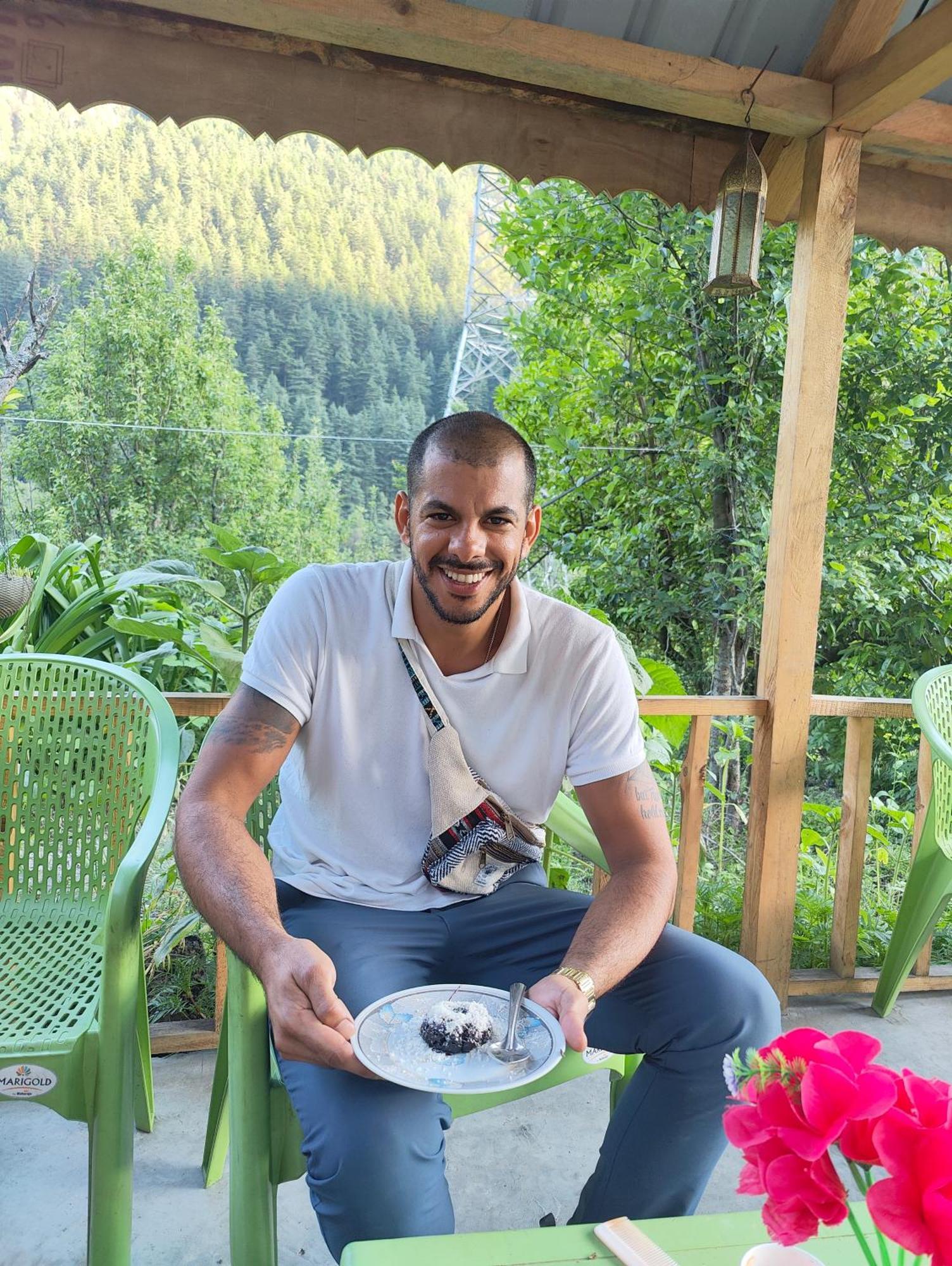 Renuka Homestay And Cafe Kasol Exteriör bild